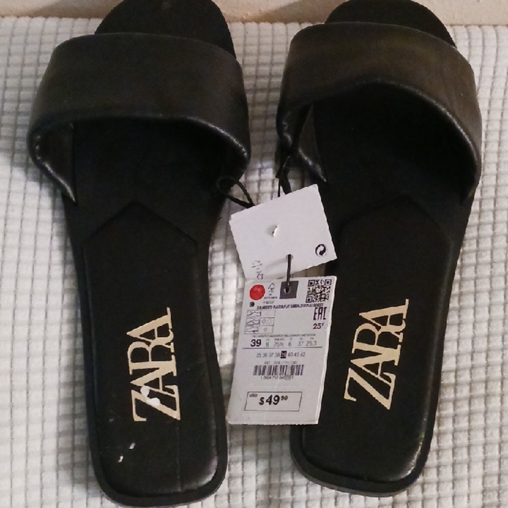 Zara Women's Black Slide Sandals New With Slight Defect. Please See Last Photo